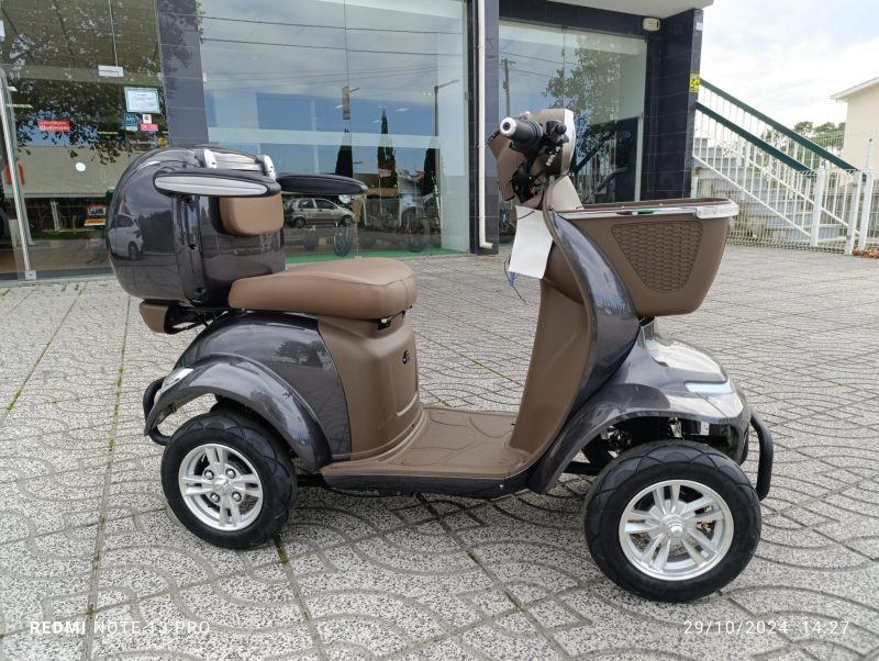 Scooter eléctrico Luna de 4 ruedas - Imagen 7